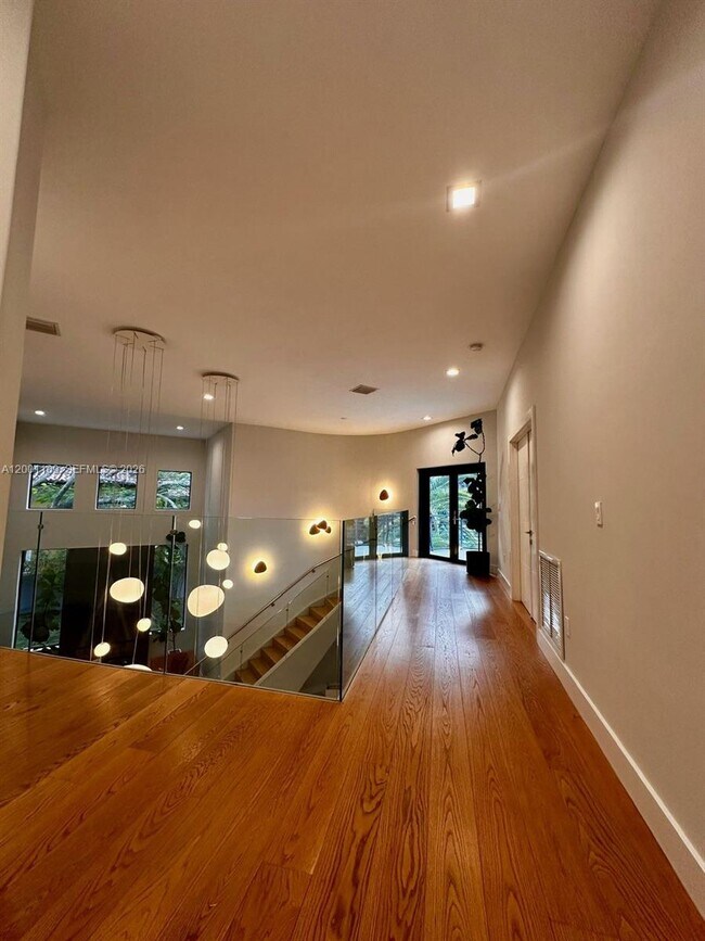 Building Photo - 223 NW 129th Ave