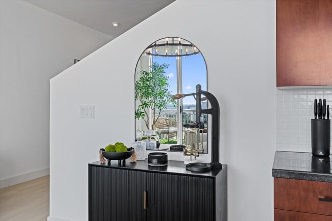 Building Photo - 300 S Australian Ave