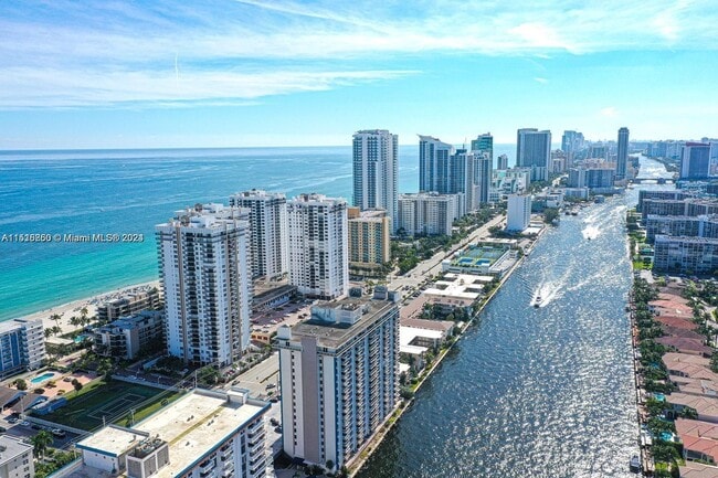 Building Photo - 2301 S Ocean Dr