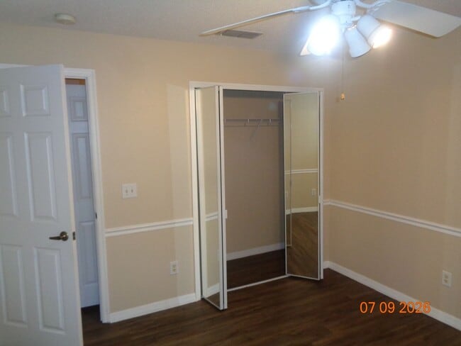 Building Photo - Beautiful 4 Bed/ 3bath Pool home