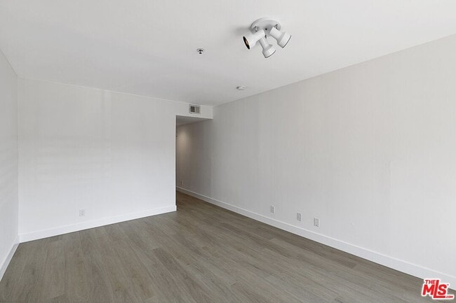 Building Photo - 1616 Brockton Ave