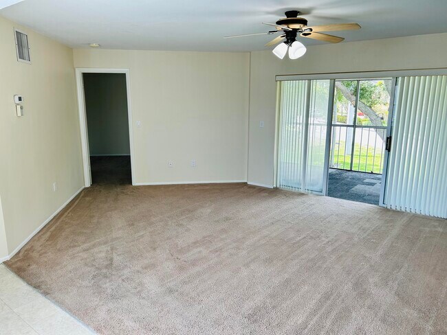 Building Photo - 3302 SE Aster Ln