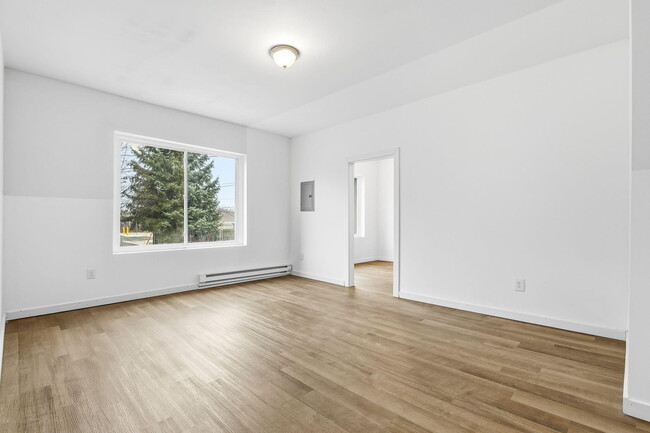 Building Photo - 3295 Rochester St