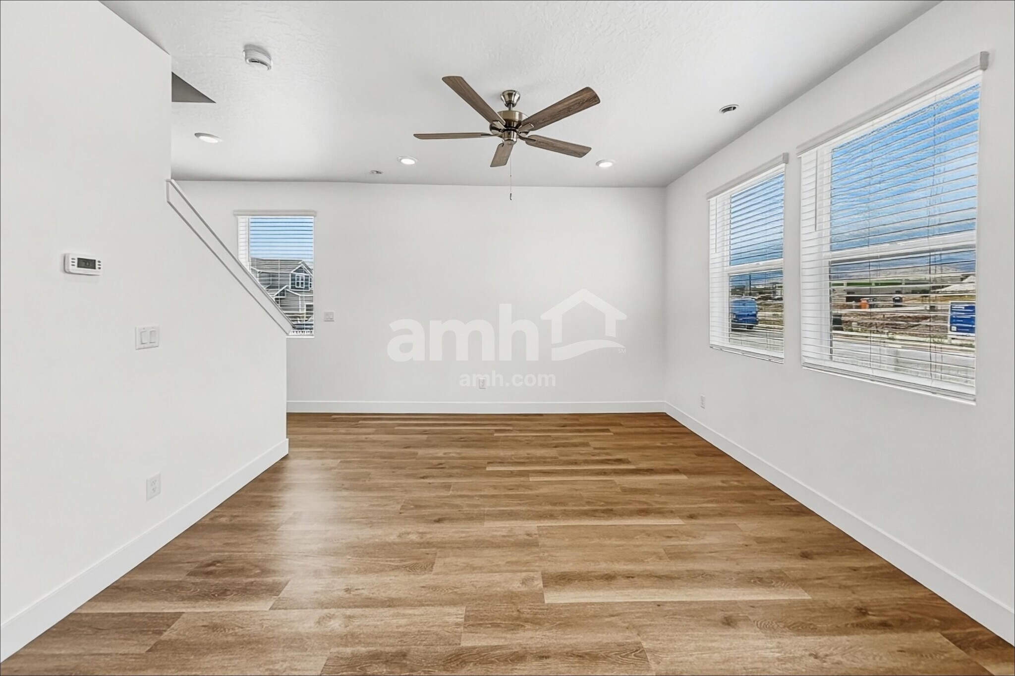 Building Photo - 5498 Damfield Ln