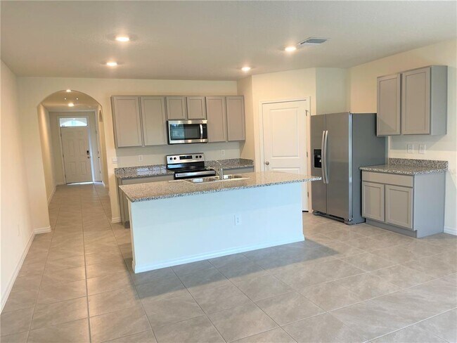 Building Photo - 5105 Sultana Cv