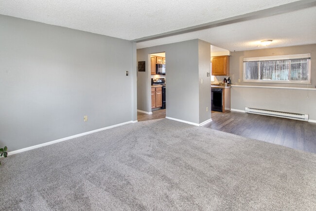 Building Photo - 602 Cherry St