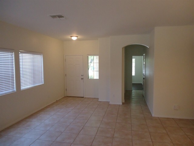 Building Photo - 17784 W Paradise Lane