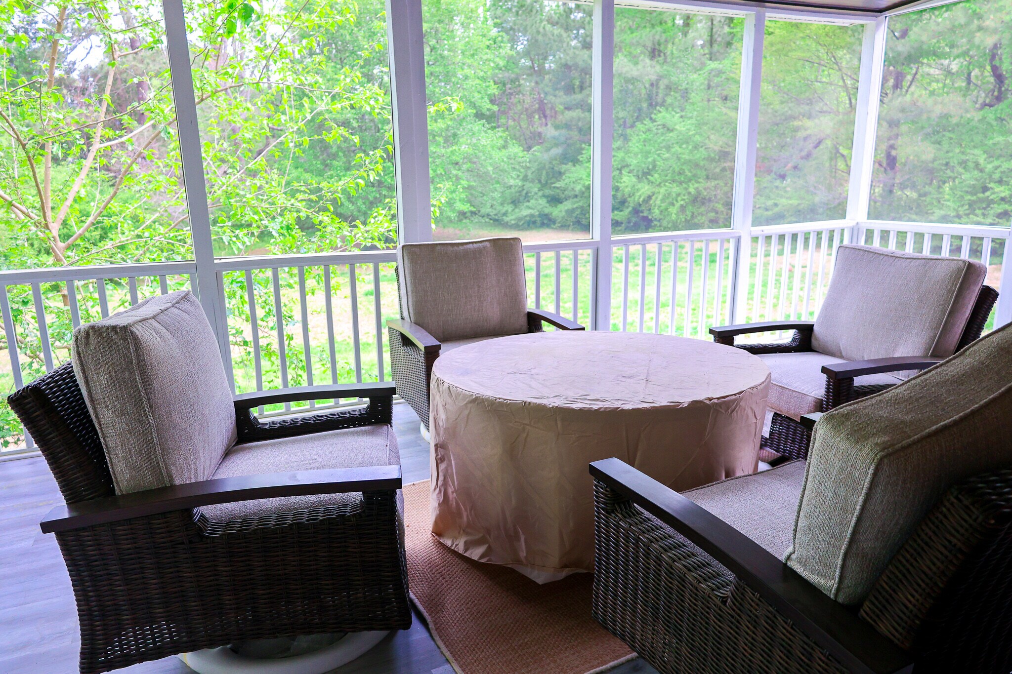 Building Photo - 1208 Enchanted Oaks Dr