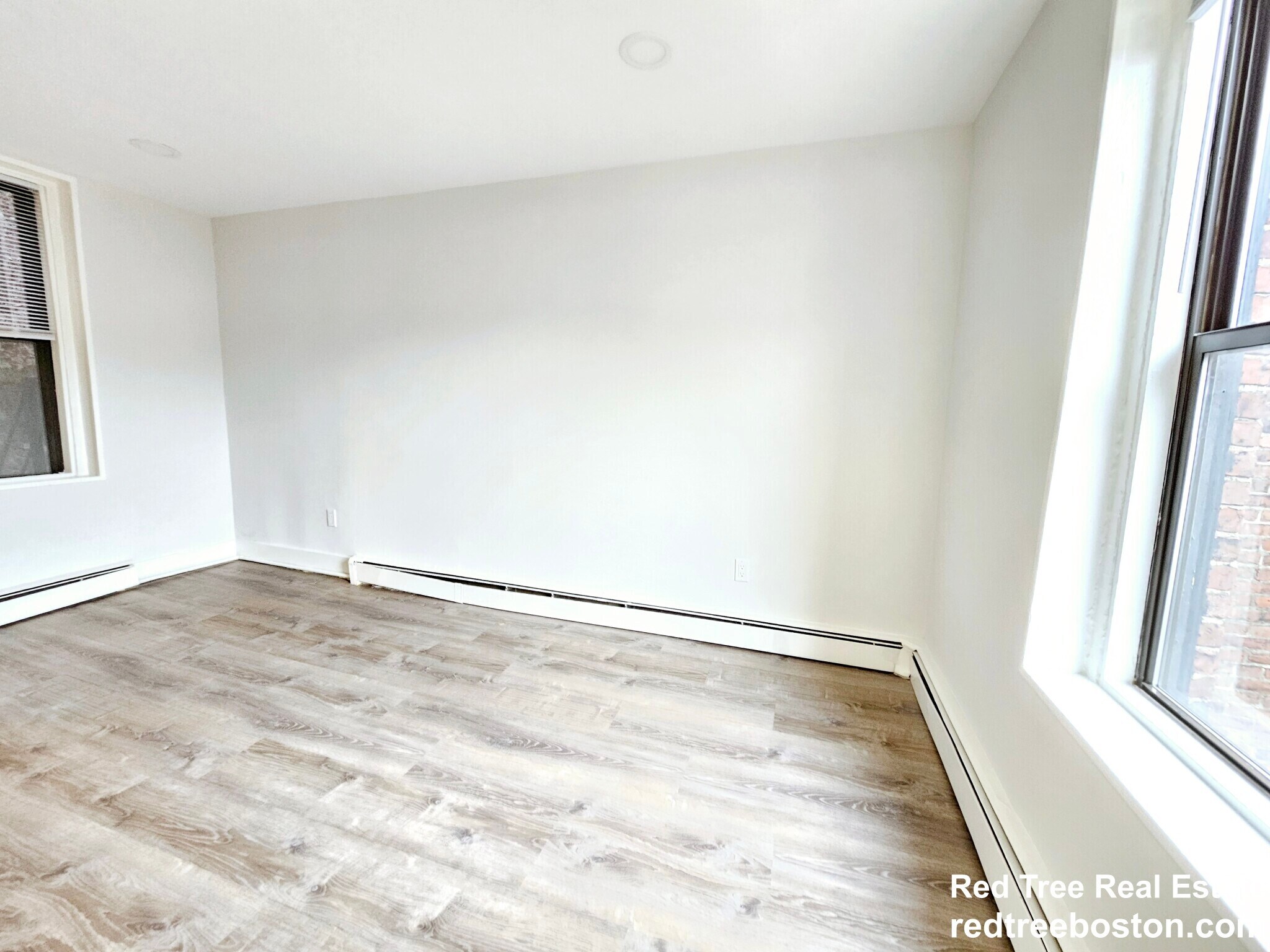 Apt 4 - 40 Joy St