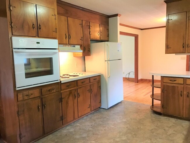 Building Photo - Everything you’ve been dreaming of is here...