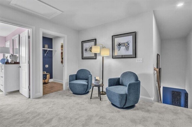 Building Photo - 75 Hickory Ln