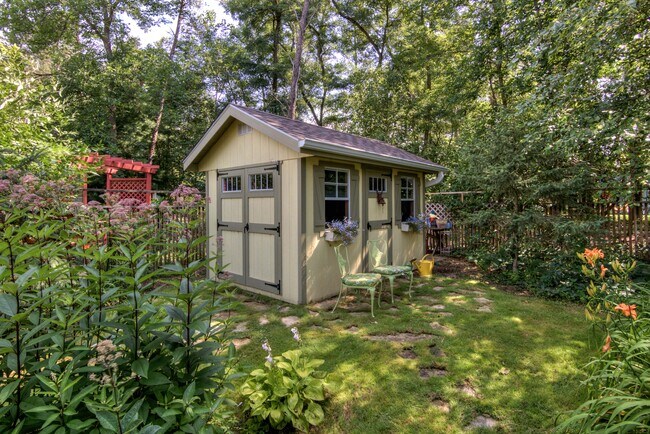 Garden Shed - 3373 Whispering Pines Ln