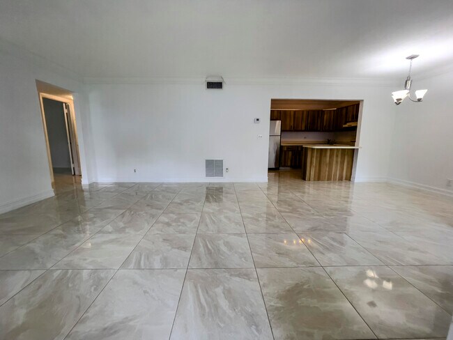 Building Photo - 3624 La Aires Ct