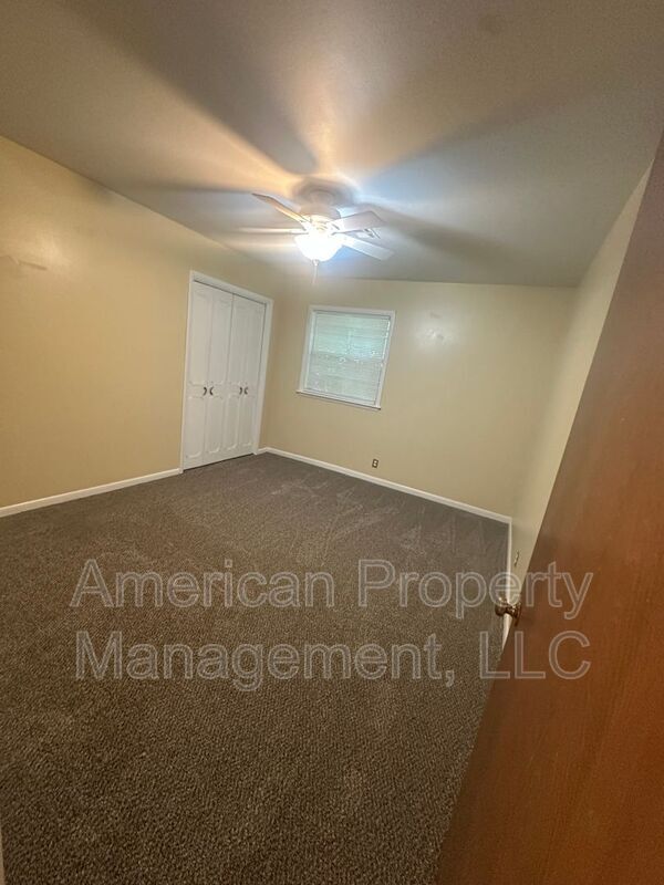 Building Photo - 4651 S Norwood Ave