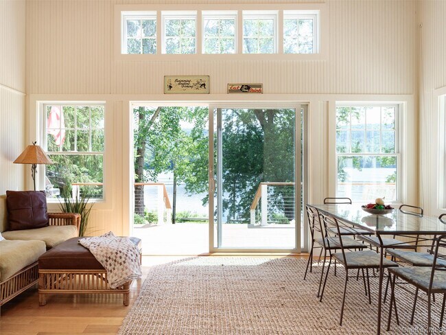 Building Photo - 121 Queechy Lake Dr