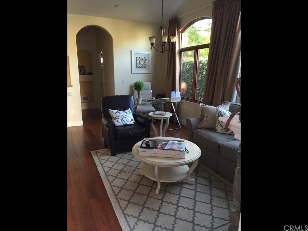 Building Photo - 288 Windward Ave