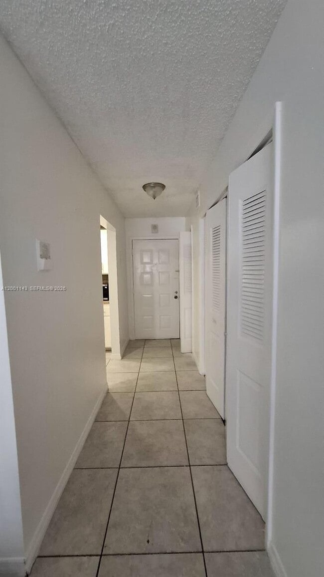 Building Photo - 6950 Miami Gardens Dr