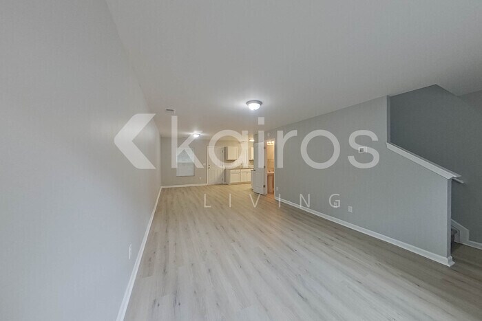 Building Photo - 945 Clayton Ct