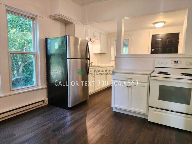 Primary Photo - 2823 Columbus Rd NE
