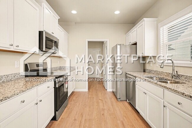 Building Photo - 212 W L Miller Dr