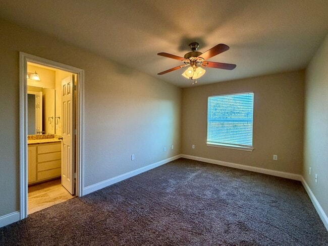 Building Photo - 2941 Savannah Ct