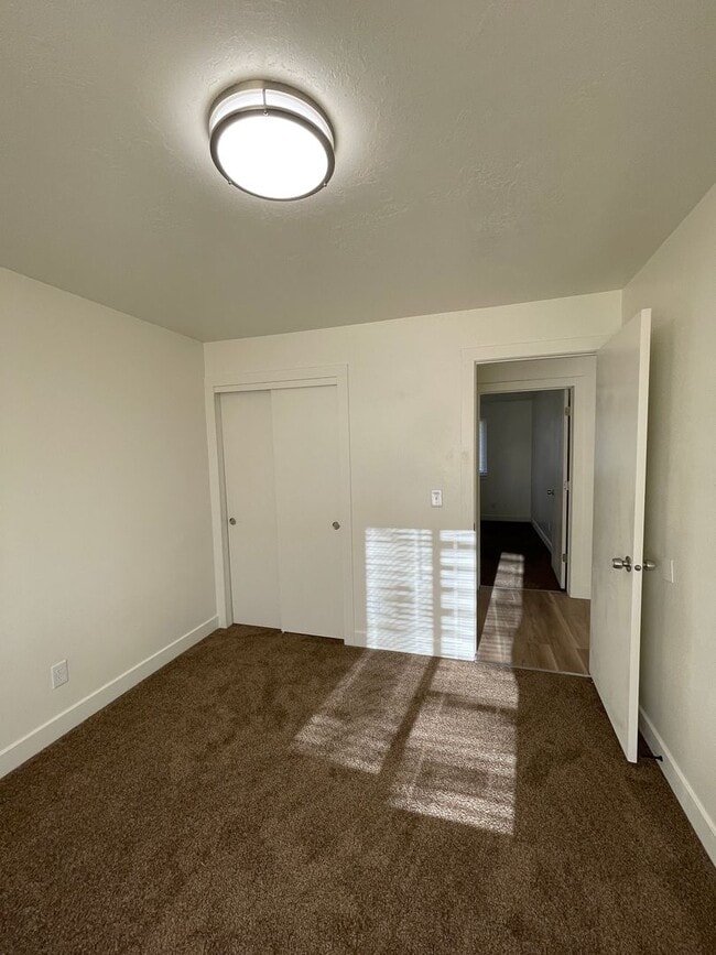 Building Photo - 3-Bedroom Twin Home with Private Backyard