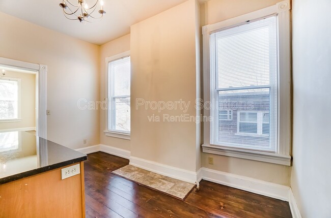 Building Photo - 2114 Kemper Ln