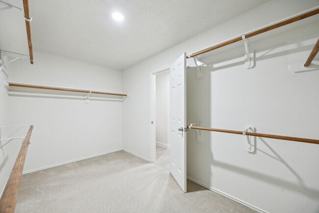 Building Photo - 39 W Sage Creek Pl