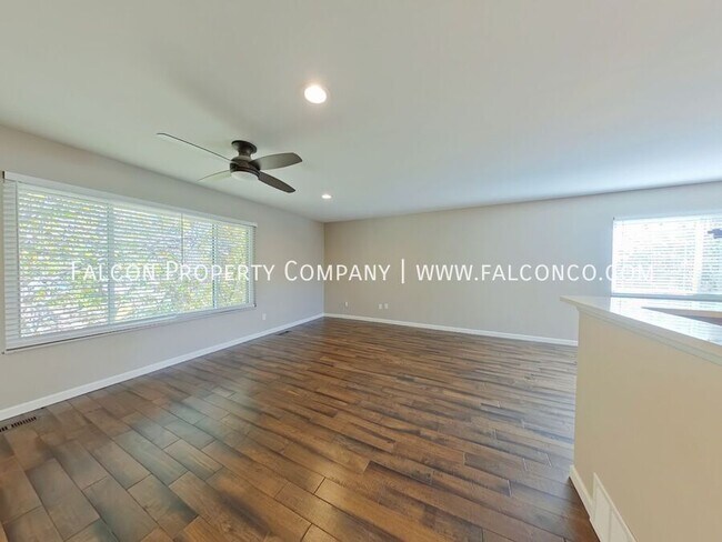Building Photo - 133 Dolomite Dr