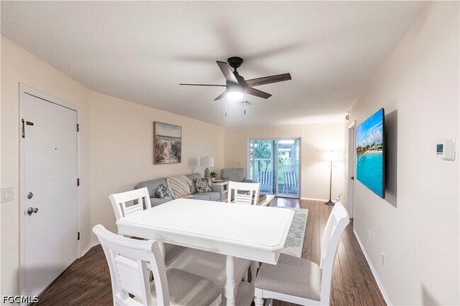Building Photo - 6775 Lake McGregor Cir