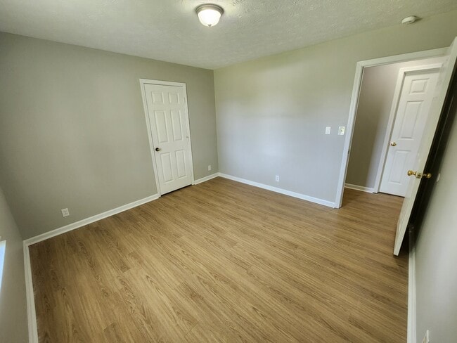 Building Photo - 109 Eagle Dr