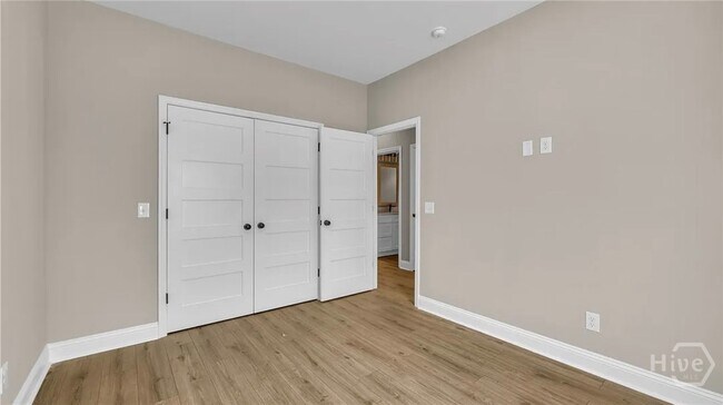 Building Photo - 1019 W 35th St