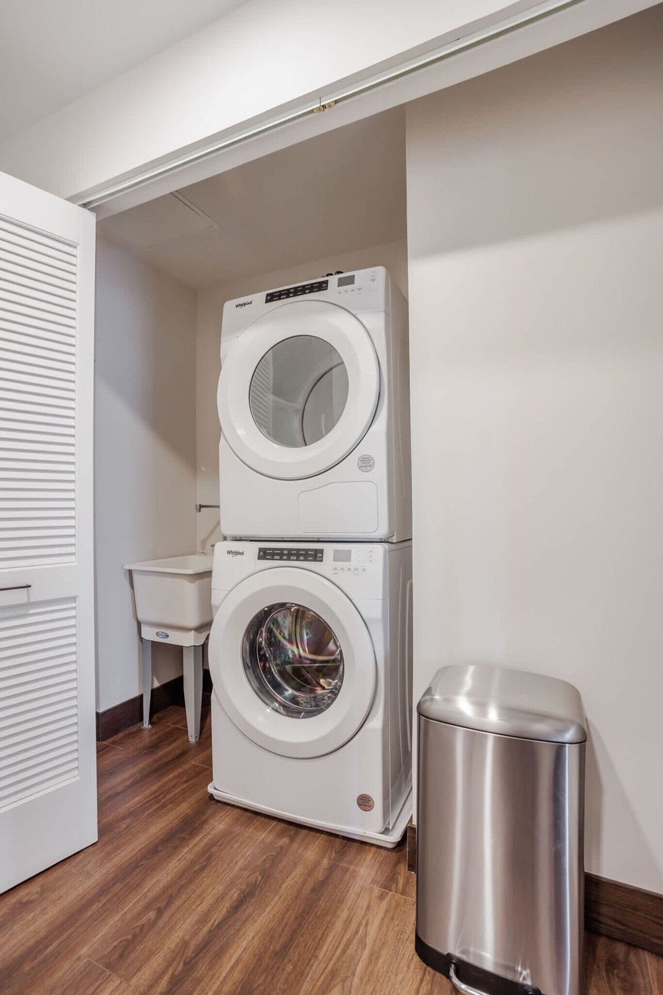 Building Photo - 9-JAN-JAN E 4th St