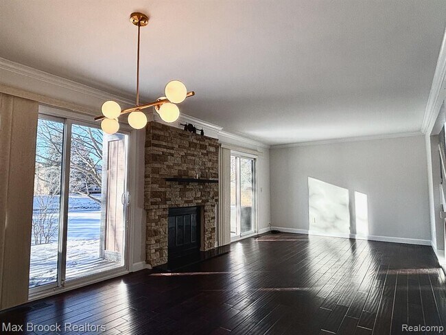 Building Photo - 5238 Brett Ct