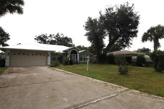 Building Photo - 3952 Suburban Ln