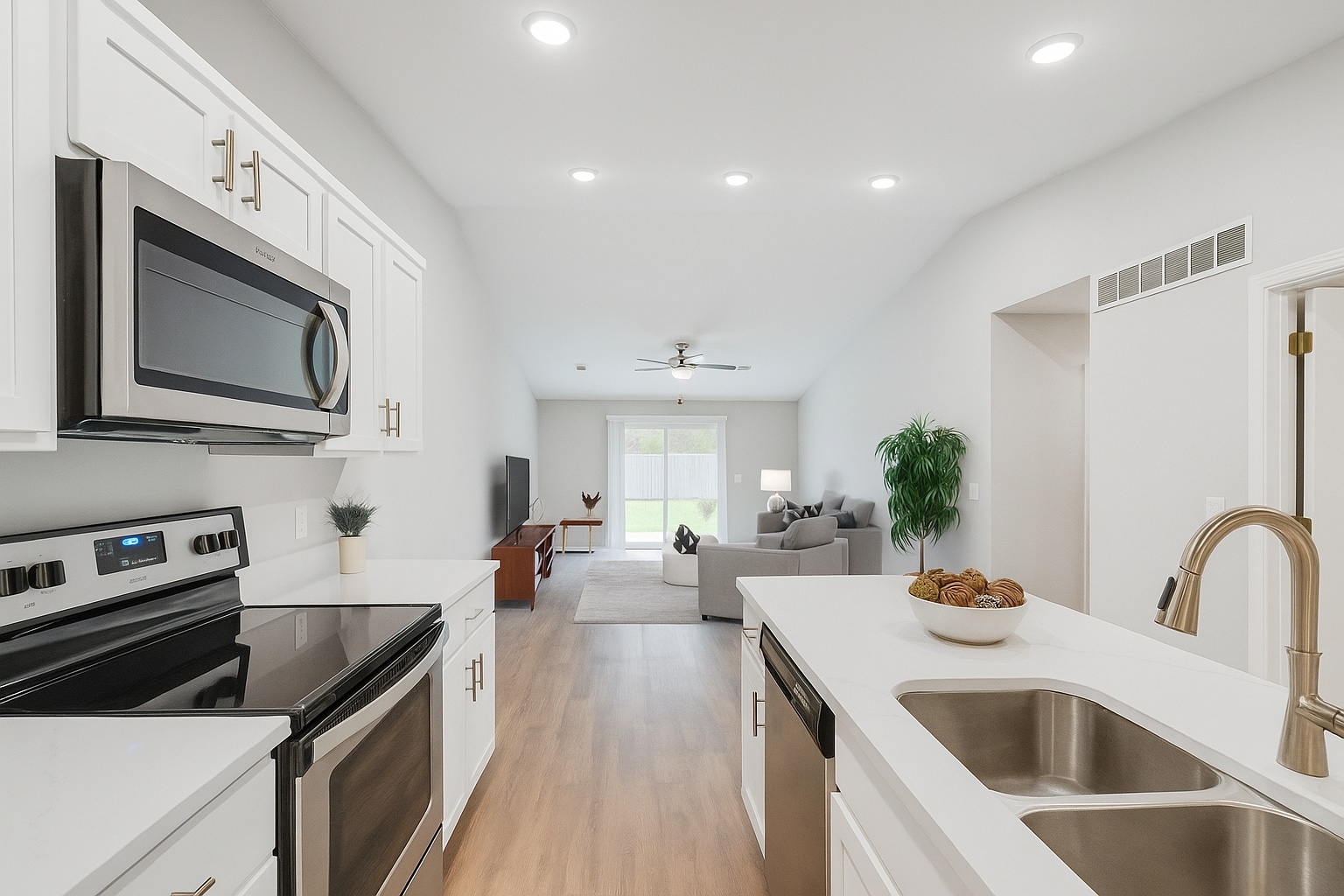 Building Photo - 8028 Memorial Hwy