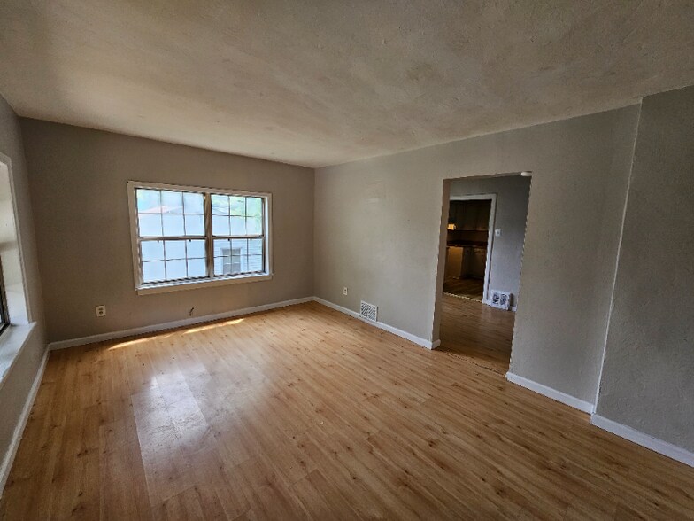 Primary Photo - 511 Coppinger Dr