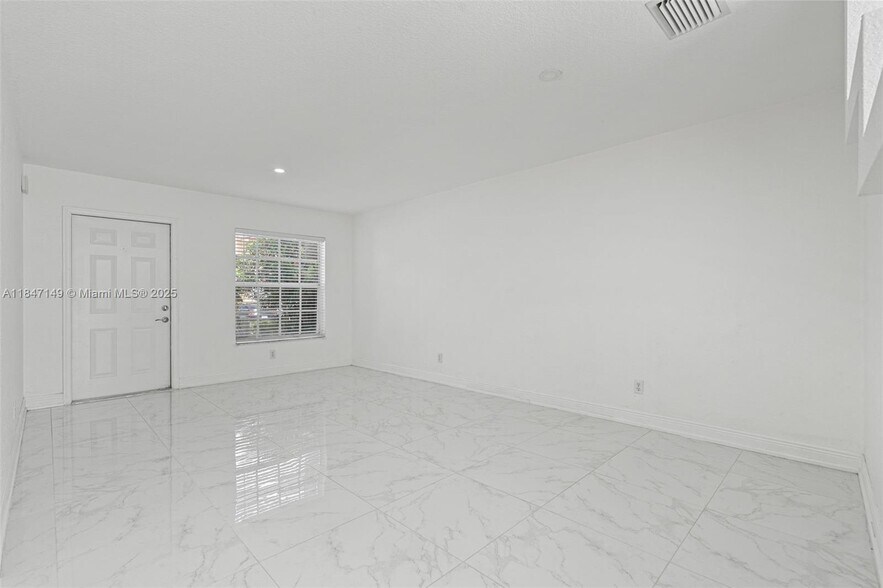Building Photo - 2350 SW 86th Way