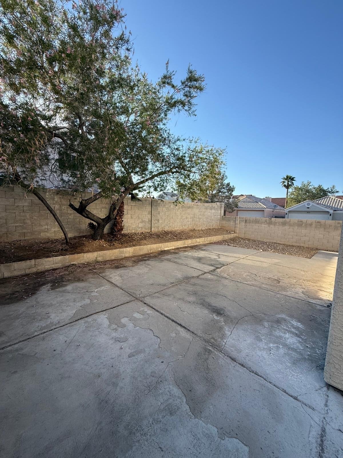 Building Photo - 3305 Paragon Dr