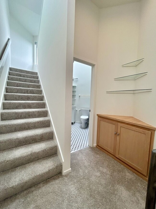 Building Photo - Capitol Hill Townhouse