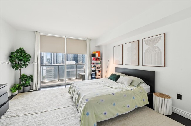 Building Photo - 55 SE 6th St