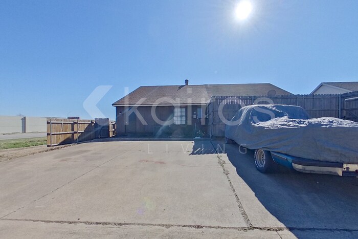 Building Photo - 2531 E Timberview Ln