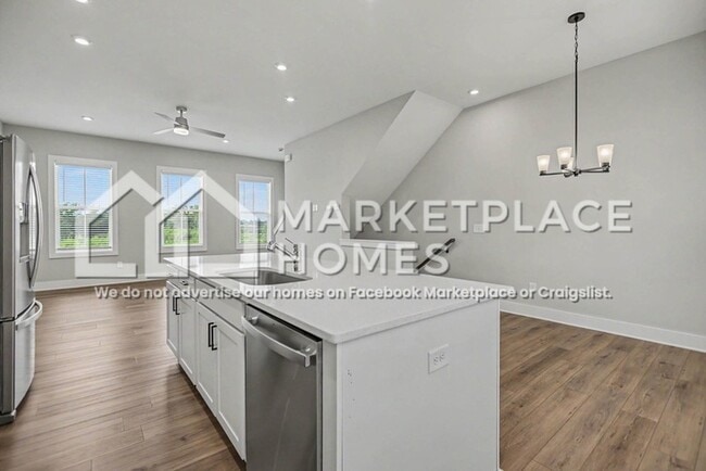 Building Photo - 1374 Cozy Cir SE
