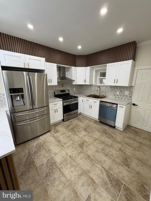 Building Photo - 5502 Master St