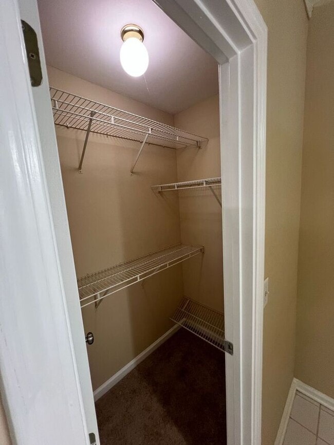 Building Photo - Gorgeous Ranch 4 bedroom 2 bath home in Lawrenceville