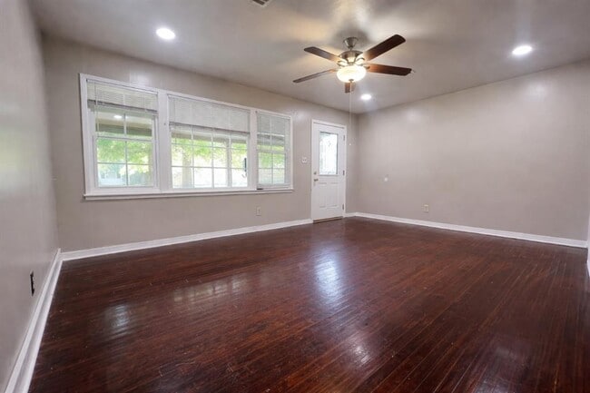 Building Photo - 1817 Breckenridge Dr