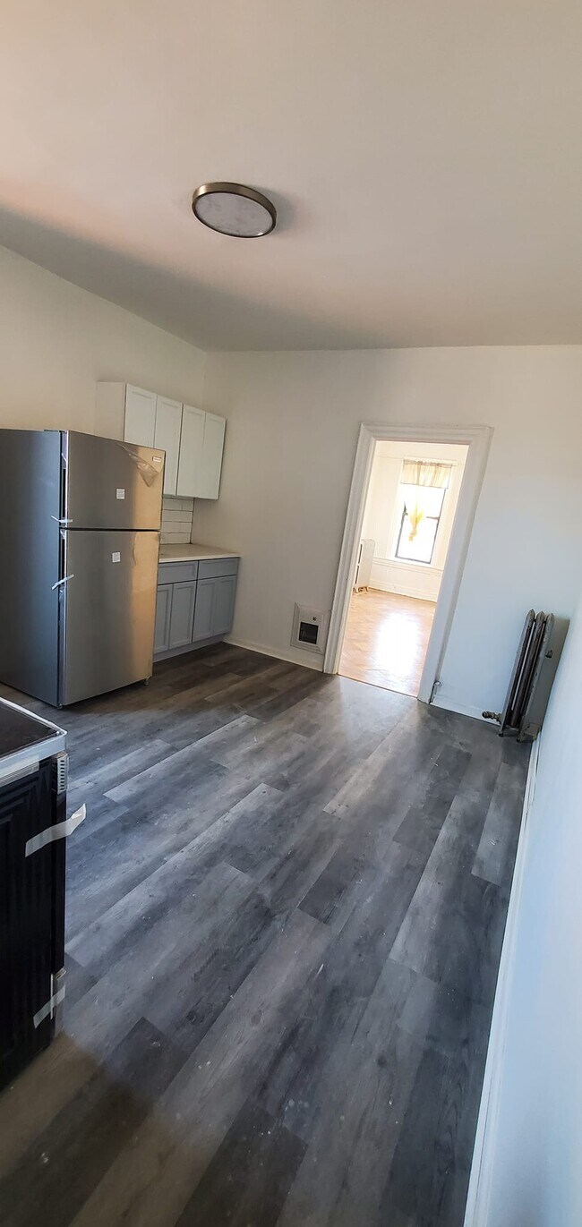 Building Photo - 145 Rockaway Pky