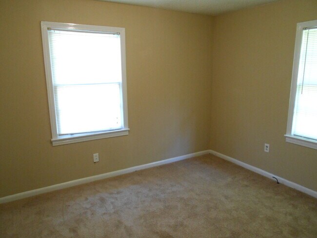 Building Photo - 102 Wheeler Dr