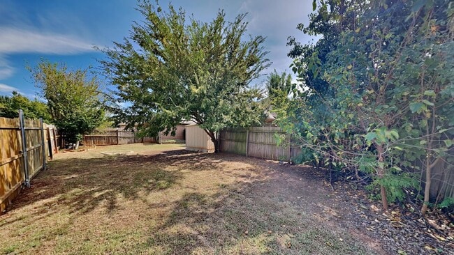 Building Photo - 3 Bedroom in Edmond