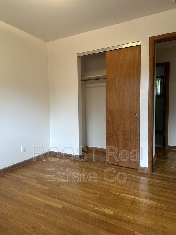 Building Photo - 3919 Conway Dr